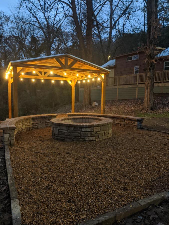 Thomas Cabin Forest Tiny Cabin With Hot Tub Chattanooga Eksteriør bilde