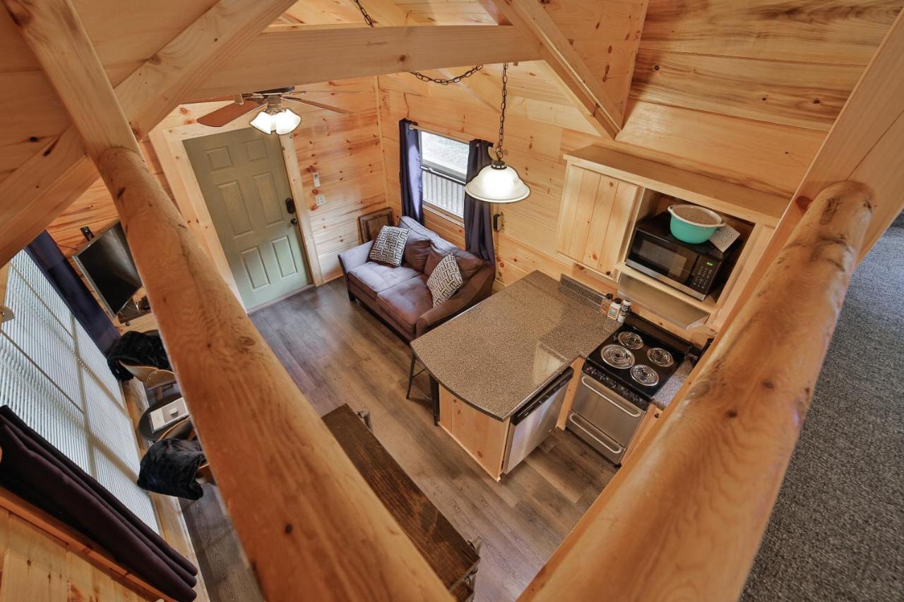 Thomas Cabin Forest Tiny Cabin With Hot Tub Chattanooga Eksteriør bilde