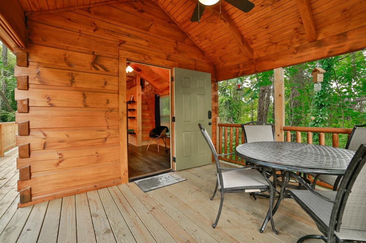 Thomas Cabin Forest Tiny Cabin With Hot Tub Chattanooga Eksteriør bilde